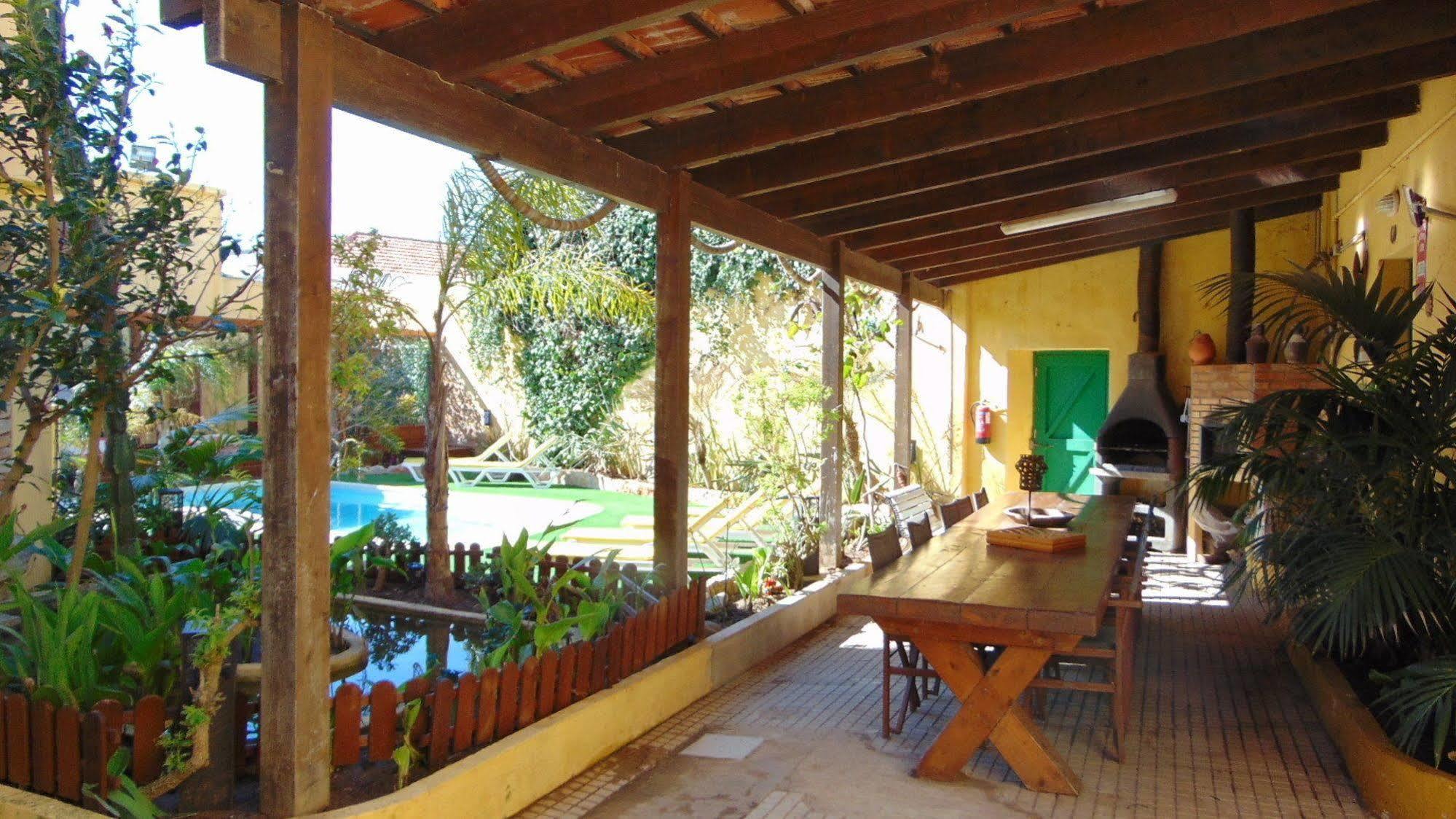 Casa Mestre Guesthouse Vila do Bispo Bagian luar foto
